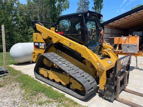 high flow skid steer comparison|cat 299 skid steer price.